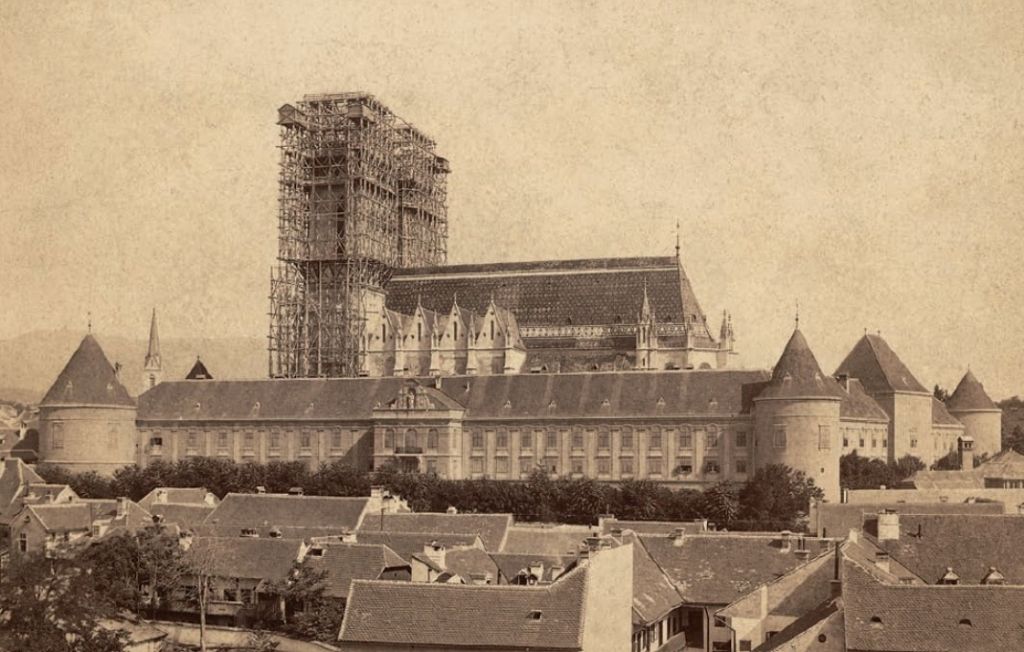 Katedrala u gradnji 1894. godine (Foto Ivan Standl), sepija